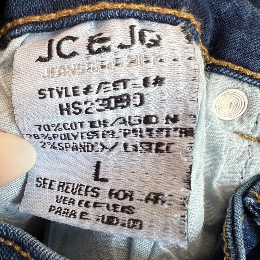 Mega Fray Hem Distressed Denim Short Shorts - Picture 5 of 5